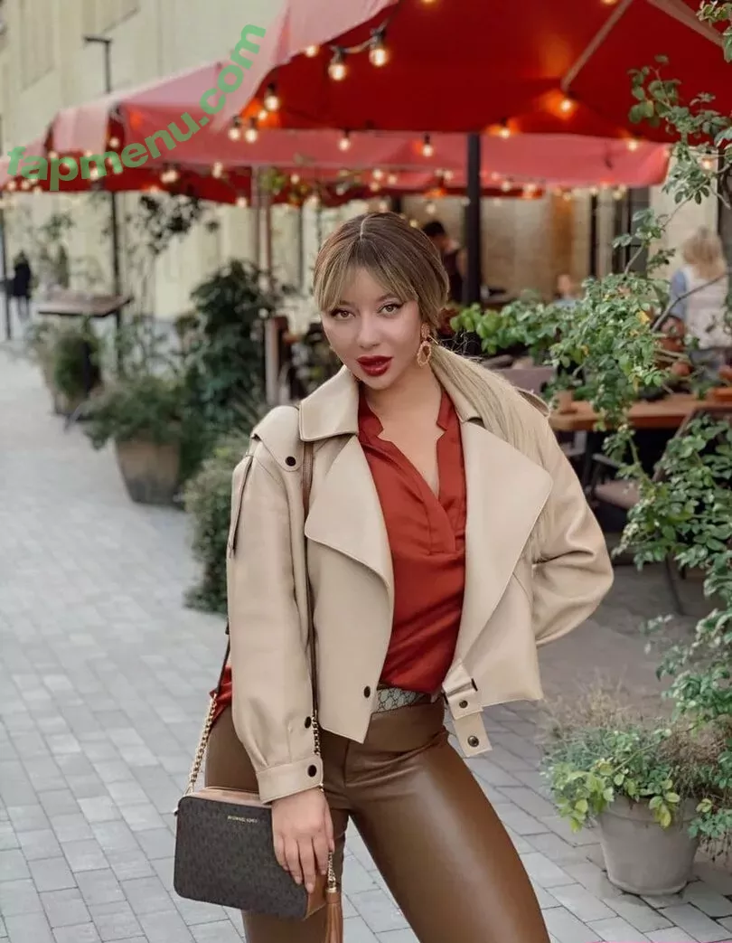 curvy_model_kate nude photo #0068 (curvykate)