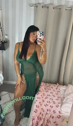 Curvyandiloveit / shannon_paigexo nude photo #0064
