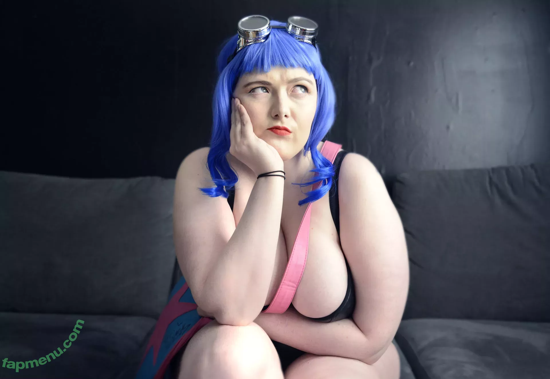 Curvyandnerdy nude photo #0011 (curvyandnerdybookblog)