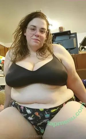 curvybratashlee / curvyblackwitch88 nude photo #0059