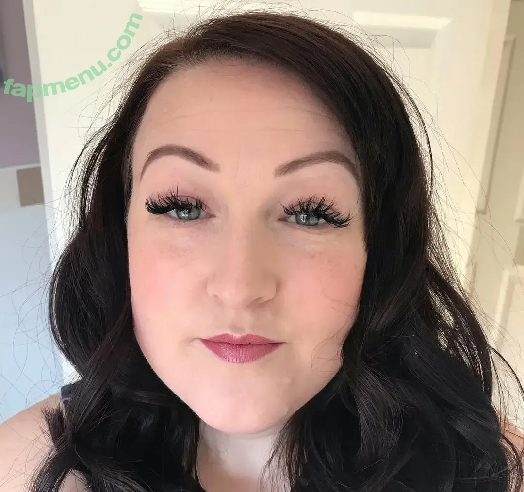 curvycariad nude photo #0004 (crazy_curvy_cute)