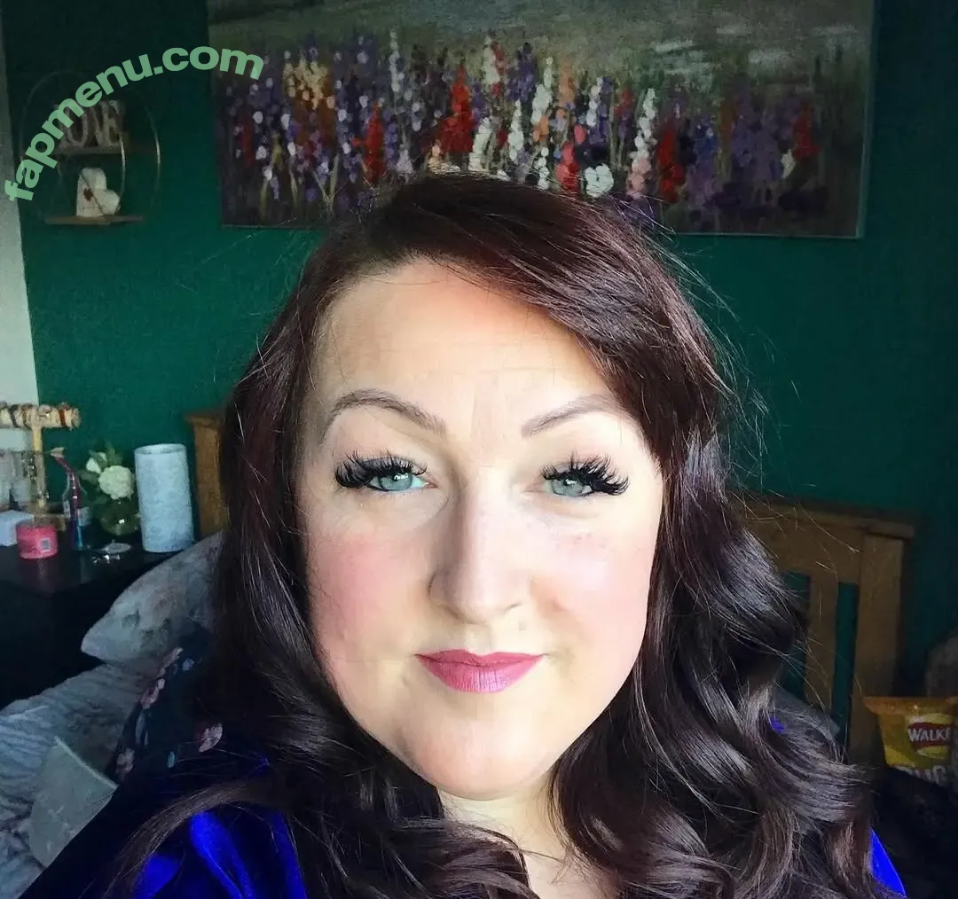 curvycariad nude photo #0005 (crazy_curvy_cute)