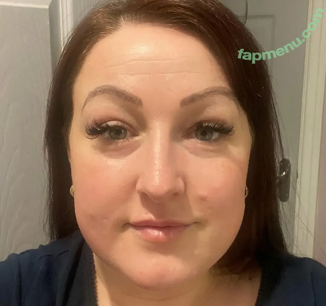 curvycariad nude photo #0009 (crazy_curvy_cute)