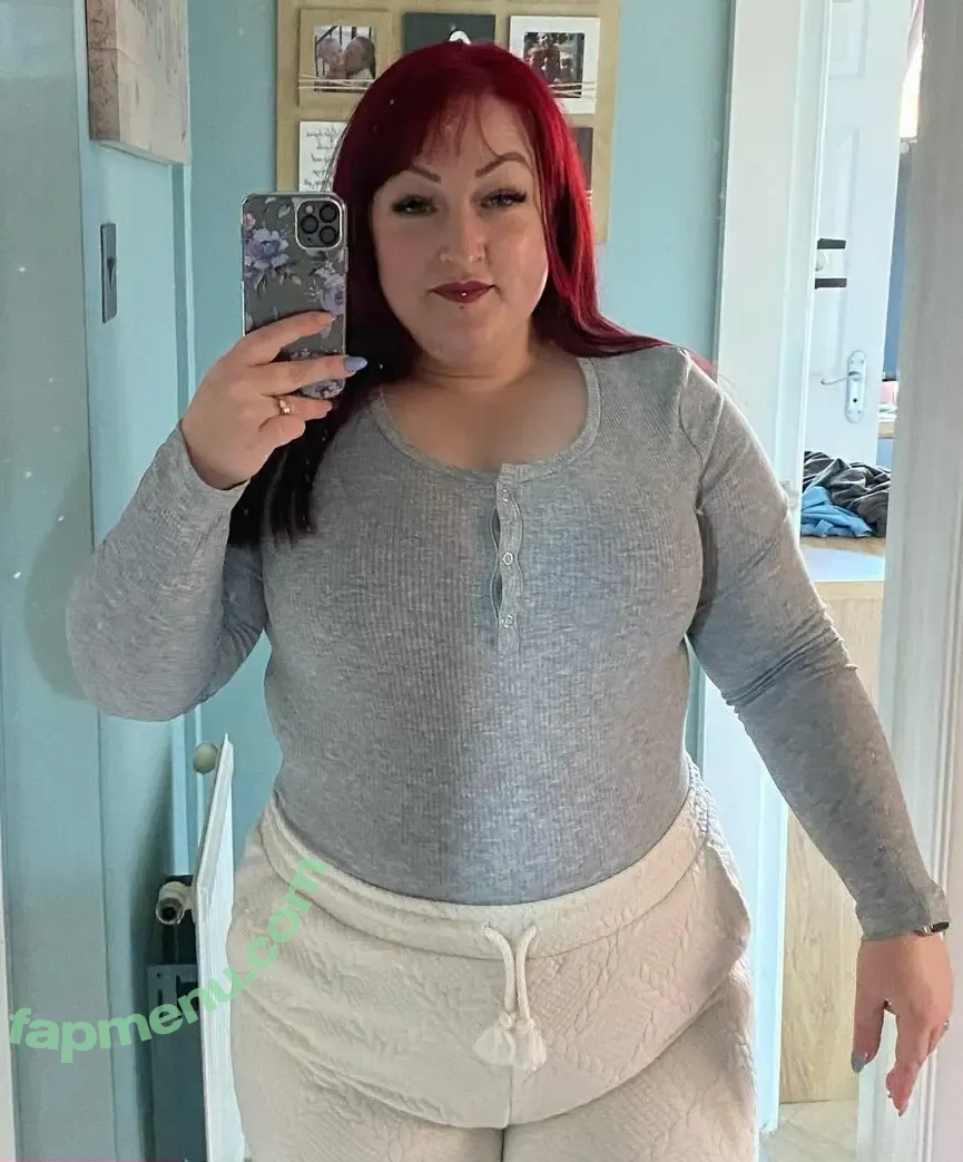 curvycariad nude photo #0020 (crazy_curvy_cute)