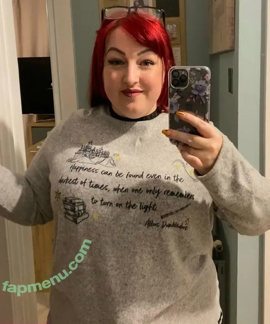 curvycariad nude photo #0023 (crazy_curvy_cute)