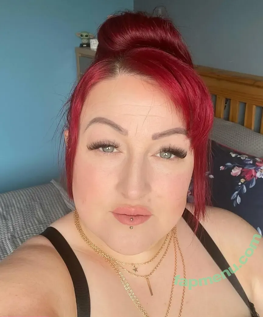 curvycariad nude photo #0035 (crazy_curvy_cute)