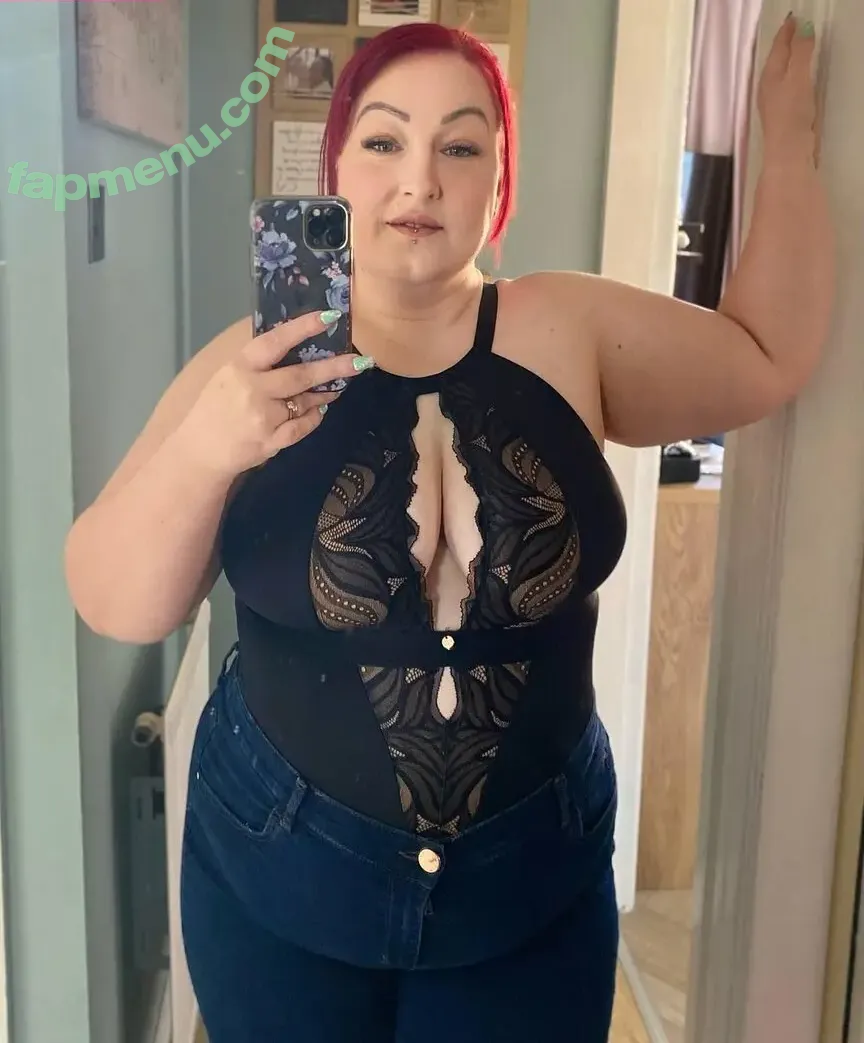 curvycariad nude photo #0036 (crazy_curvy_cute)