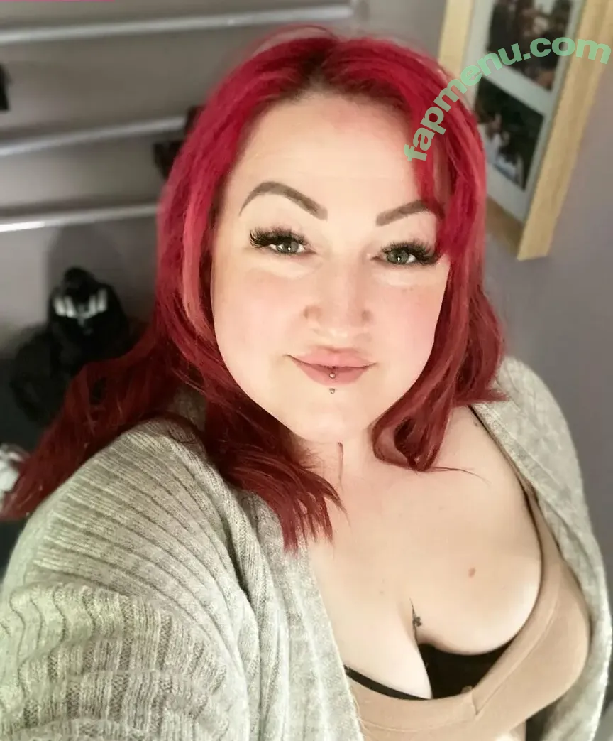 curvycariad nude photo #0048 (crazy_curvy_cute)
