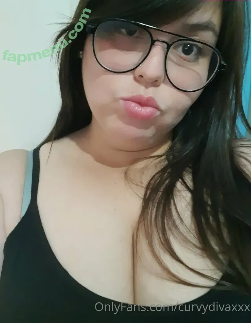 curvydivaxxx nude photo #0003 (curvydivas18)