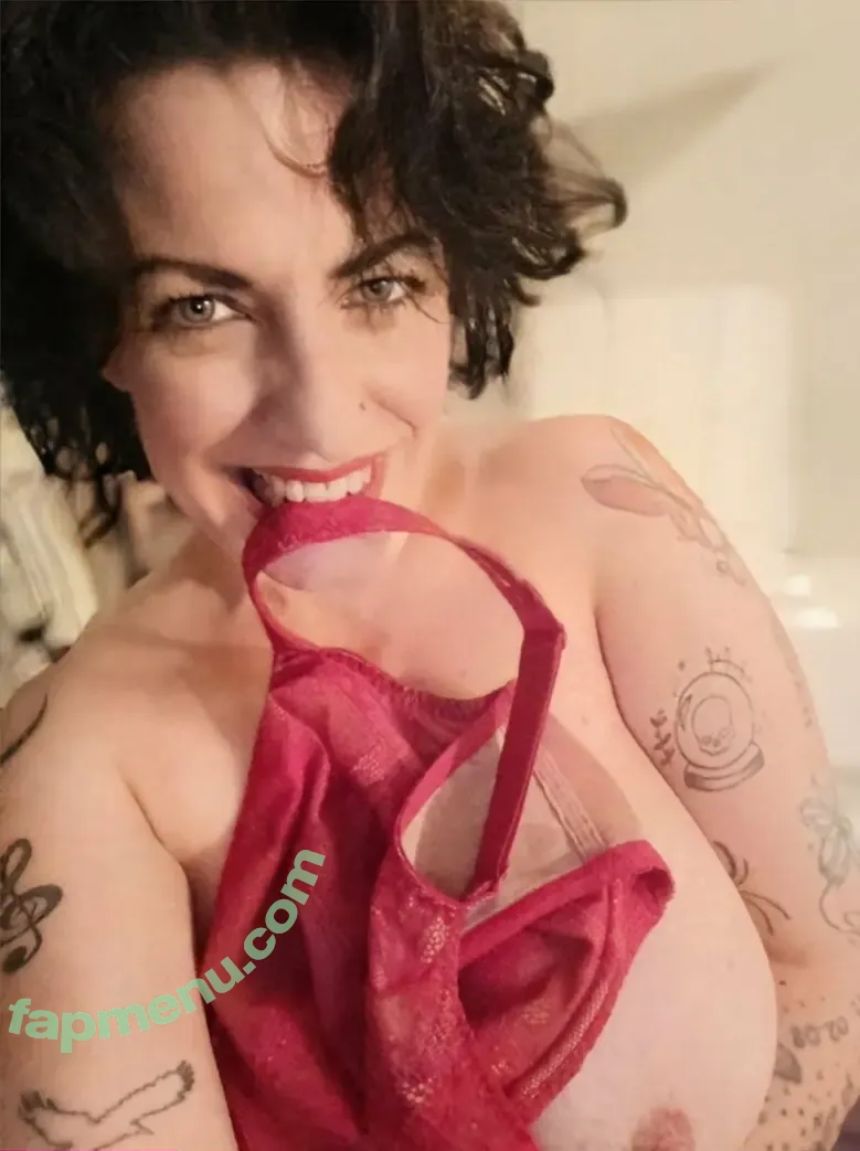 curvyemeraldwitch nude photo #0027 (Sandra Szatkowski / Sanny / Sansza77)