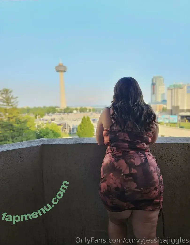 curvyjessicajiggles nude photo #0141 (haunting_elephant_77 / jessicaokoli_ / u)