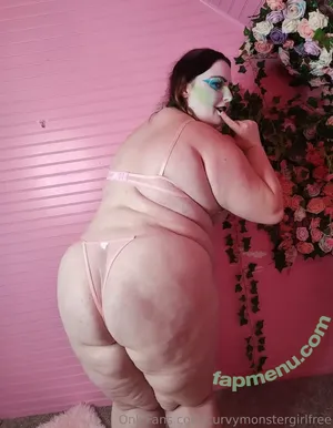 curvymonstergirlfree / freaky_litty_af nude photo #0129