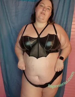 curvymonstergirlfree / freaky_litty_af nude photo #0162