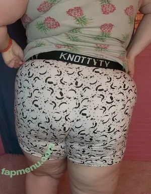 curvymonstergirlfree / freaky_litty_af nude photo #0164