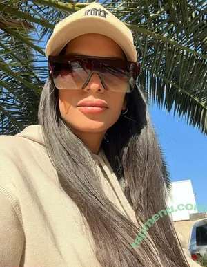 curvywith / curvygirlsgram nude photo #0009