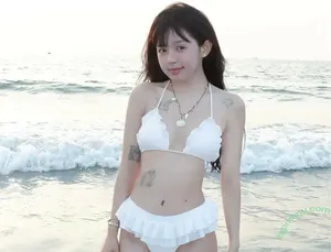 Cute Asian Teen Bikini / n_nhii_ nude photo #0005