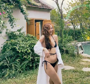 Cute Asian Teen Bikini / n_nhii_ nude photo #0022