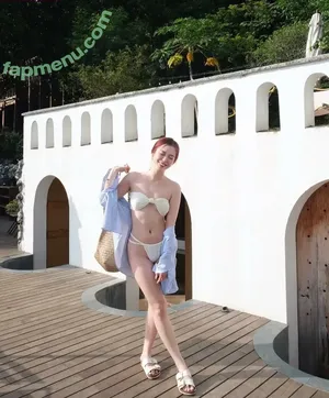 Cute Asian Teen Bikini / n_nhii_ nude photo #0030