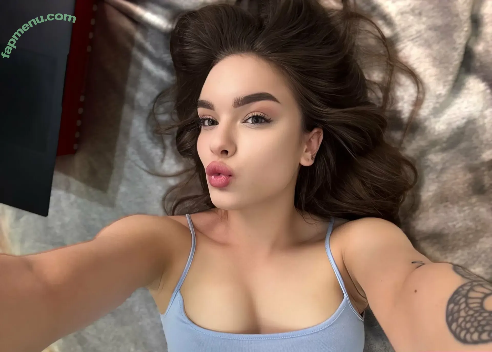 cute_sophia nude photo #0046 (cute_sophia)