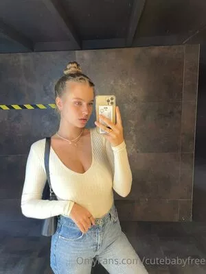 cutebabyfree / Cutebaby0 / zcutebabyz nude photo #0005