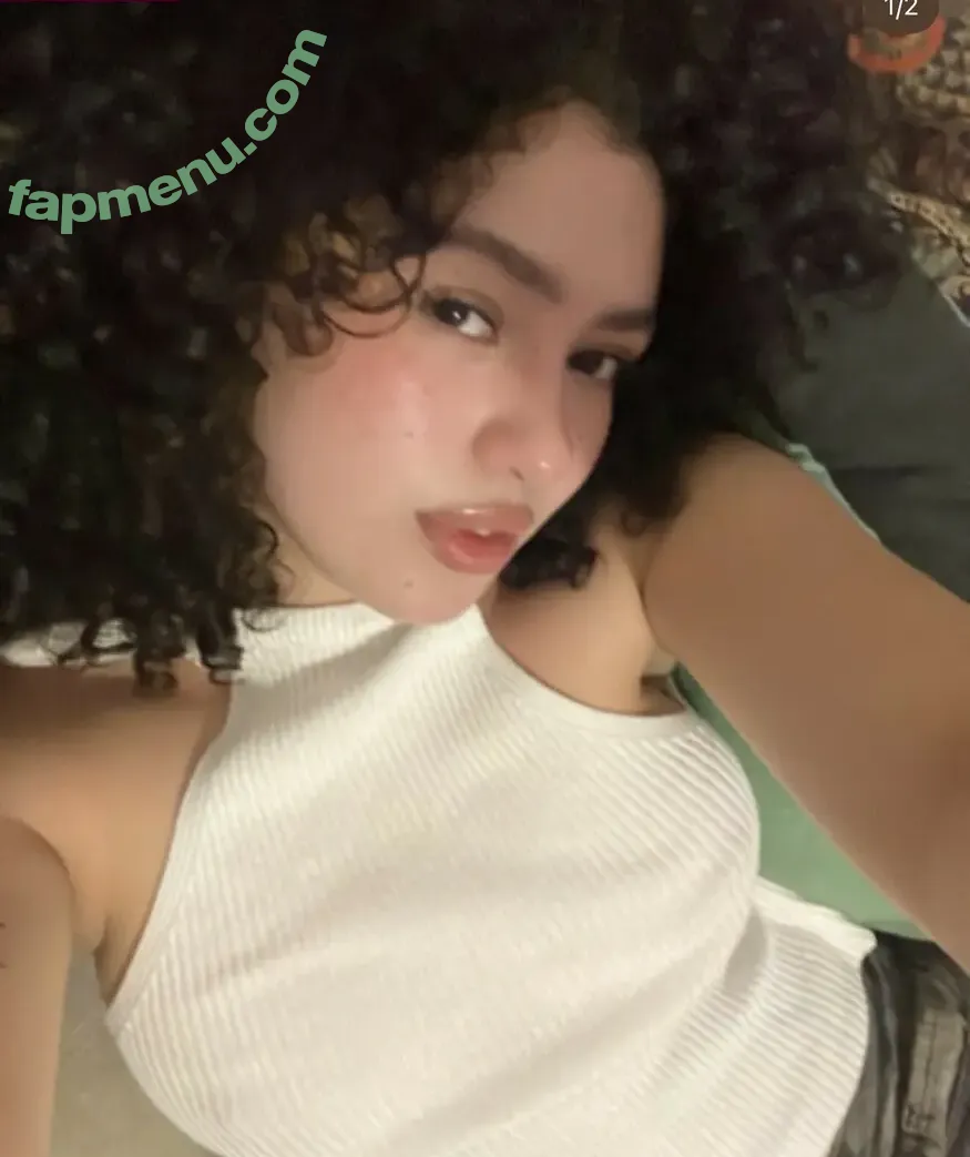 Cutebella nude photo #0009 (bellamonadee / bellaxoxo / cutebellacute)