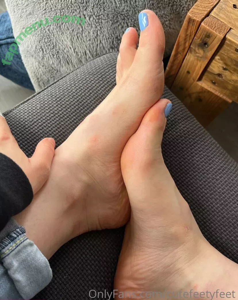 cutefeetyfeet nude photo #0001 (cutefeet_and_)