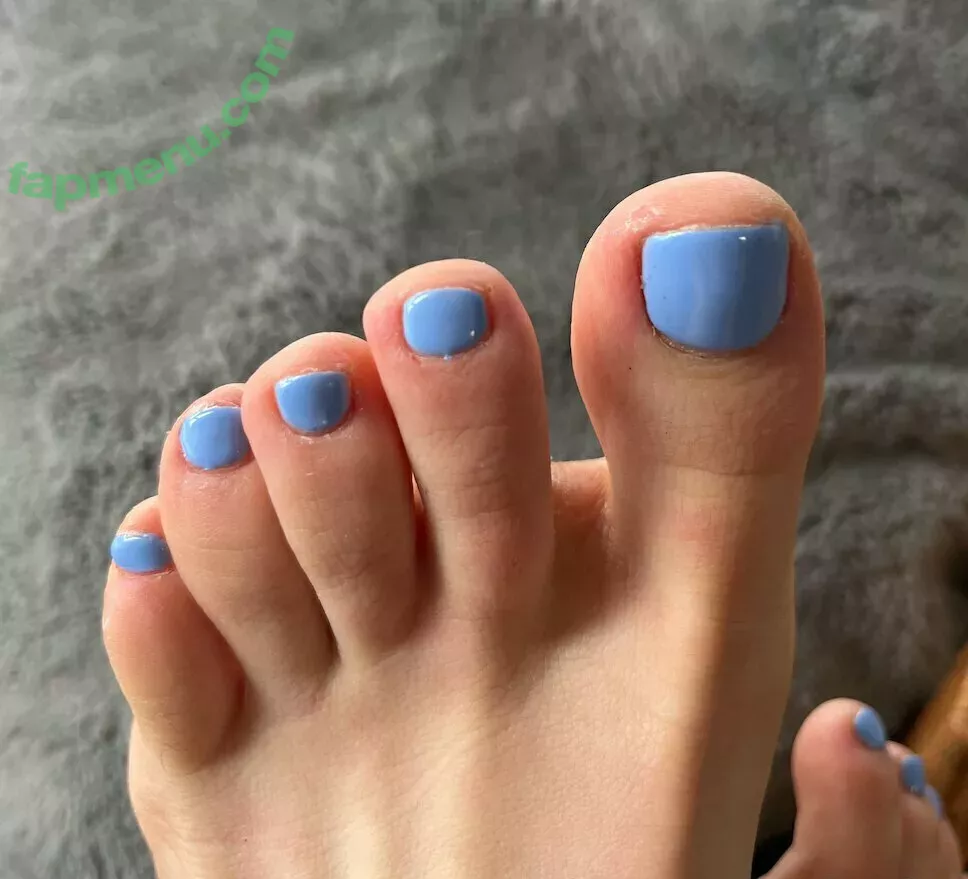 cutefeetyfeet nude photo #0003 (cutefeet_and_)