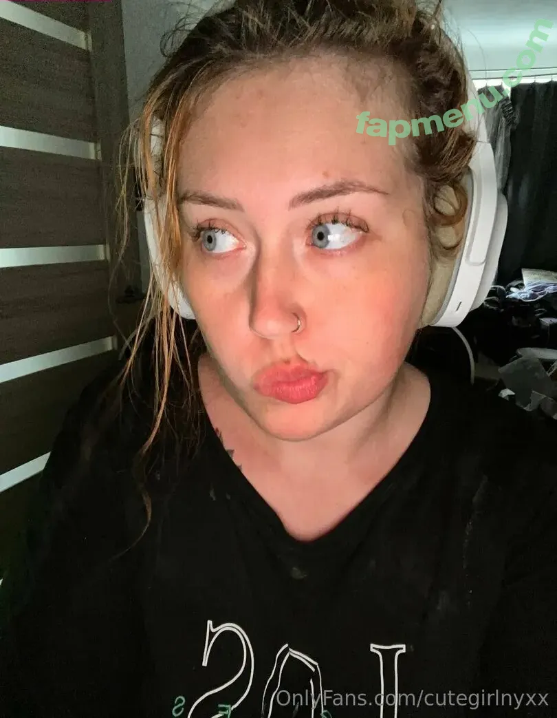 cutegirlnyxx nude photo #0009 (cutegirlnyxx)