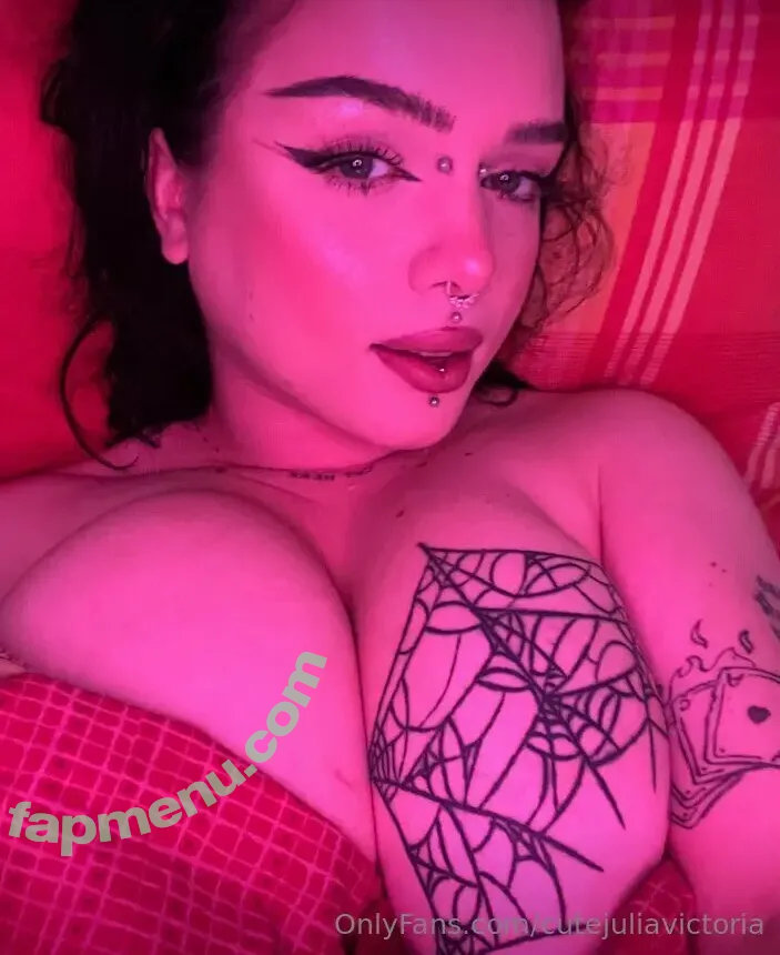 cutejuliavictoria nude photo #0021 (juliavjonasson)