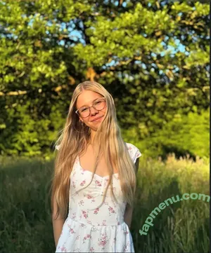  nude photo #0003