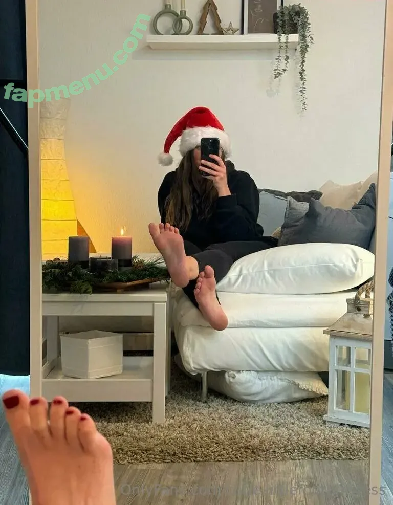 cutie.littlefootprincess nude photo #0009 (a_little_cutie_princesss)