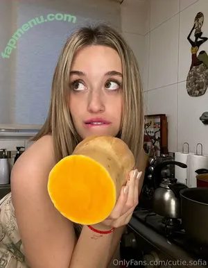 cutie.sofia / cutiesophiaaria nude photo #0042