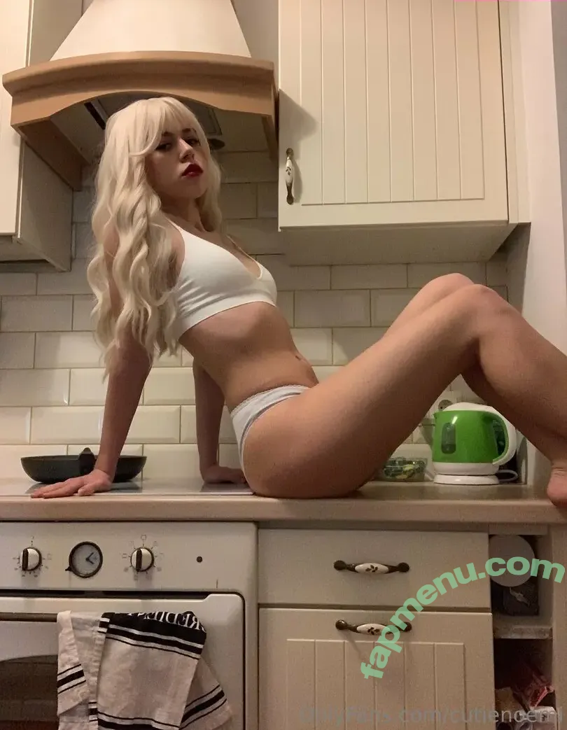 cutienoemi nude photo #0017 (cutiie_kim)