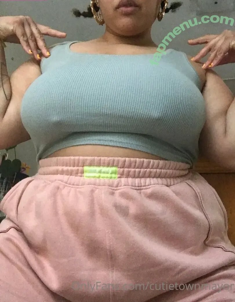 cutietownmayor nude photo #0021 (shinynewdad)