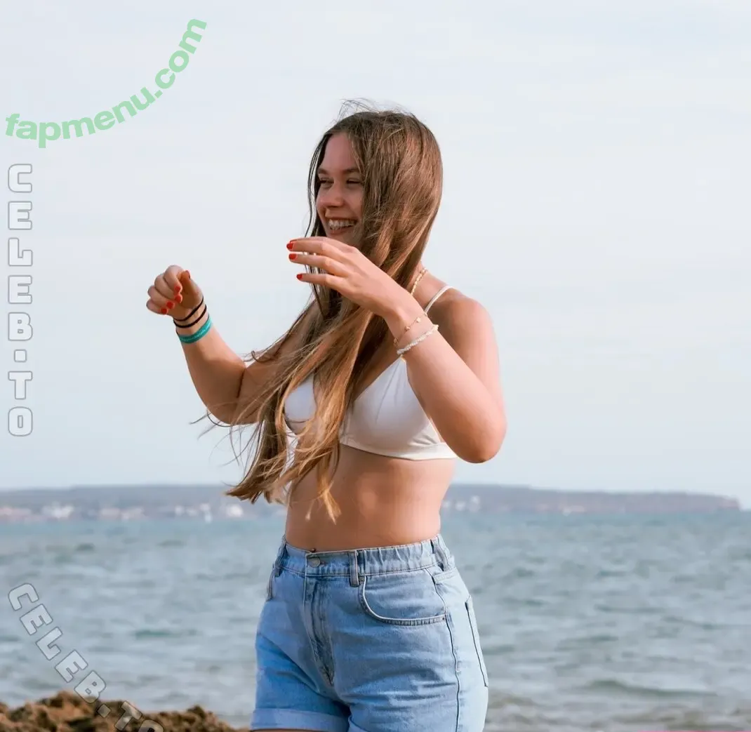 CuzImSara nude photo #0084 (CuzImSara)