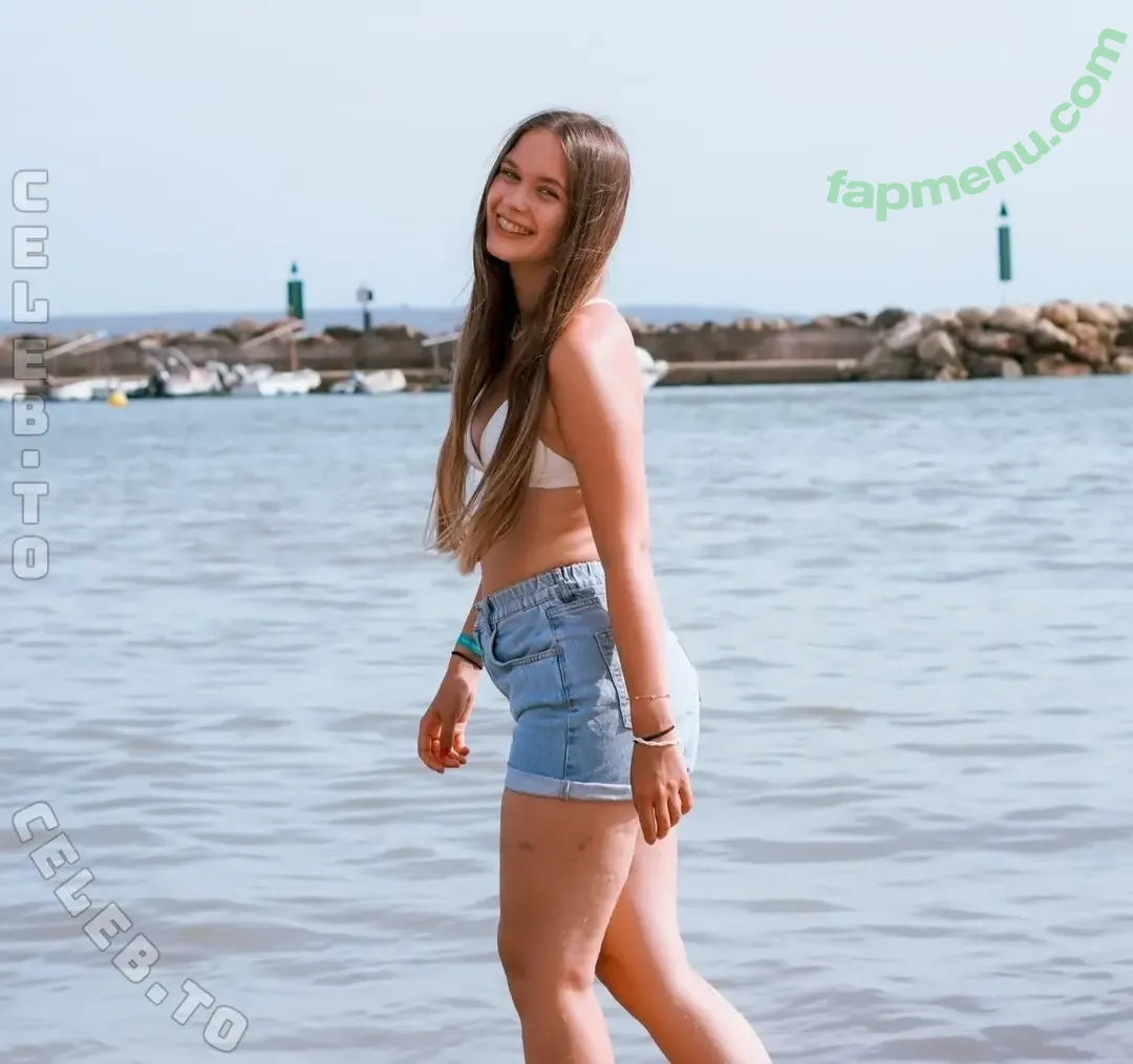 CuzImSara nude photo #0087 (CuzImSara)