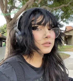 Cvnela / Monse nude photo #0009