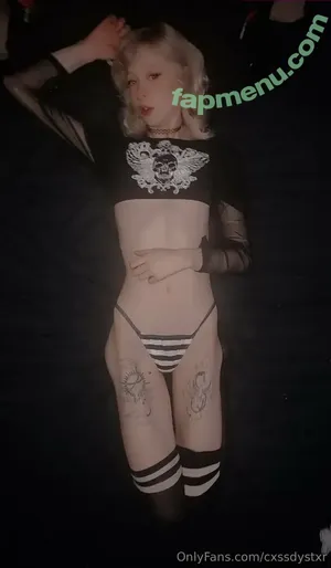  nude photo #0002