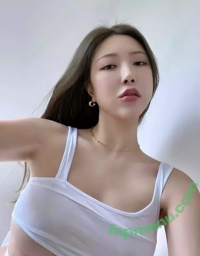 cxxsomi nude photo #0003 (cxxsomi)