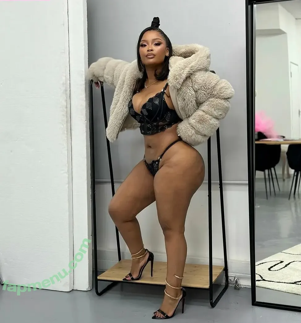 Cyan Boujee nude photo #0043 (Honour Zuma / cyan.boujee / cyan.boujee24)