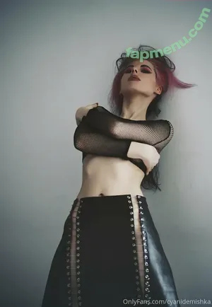  nude photo #0002