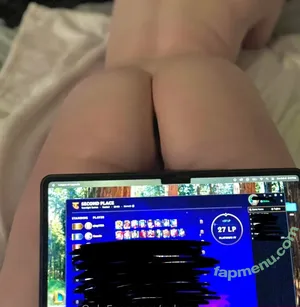 cyber.rune / its_rlrunescapegf nude photo #0017