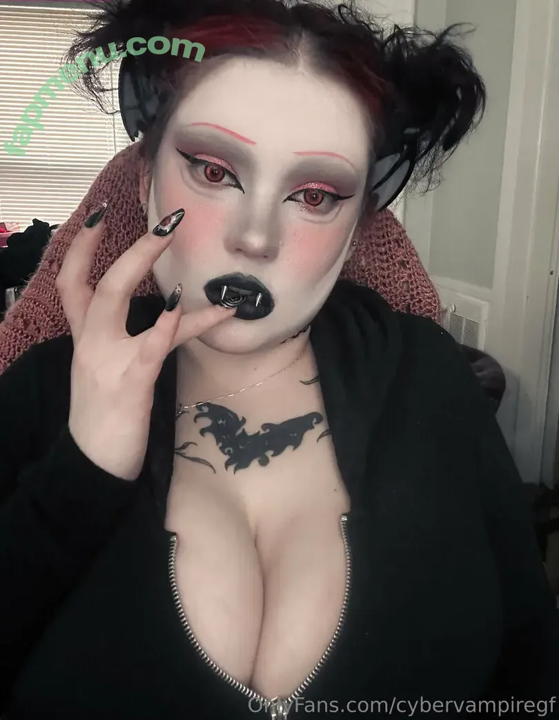 cybervampiregf nude photo #0003 (cybervampiregirl)