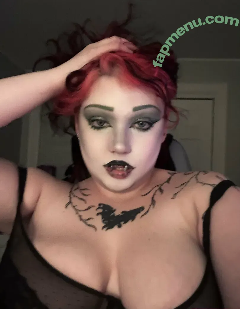 cybervampiregf nude photo #0028 (cybervampiregirl)