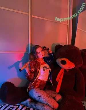 Cymanneth nude photo #0020