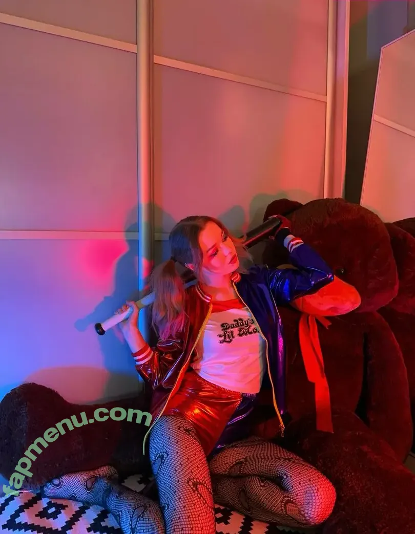 Cymanneth nude photo #0035 (Cymanneth)