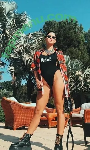 Cyn Thia Kha Lifeh nude photo #0001 (cynthiakhalifeh)