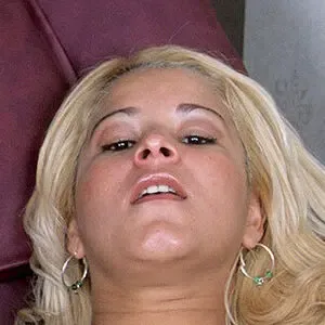 Cynthia Romero / heaven.cynt nude photo #0010