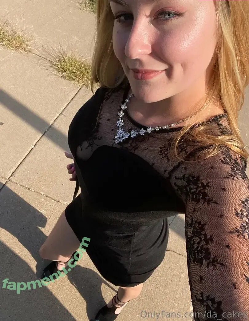 da_cakes nude photo #0025 (da_cakes_premium / da_cakes_x)