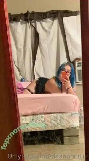  nude photo #0002